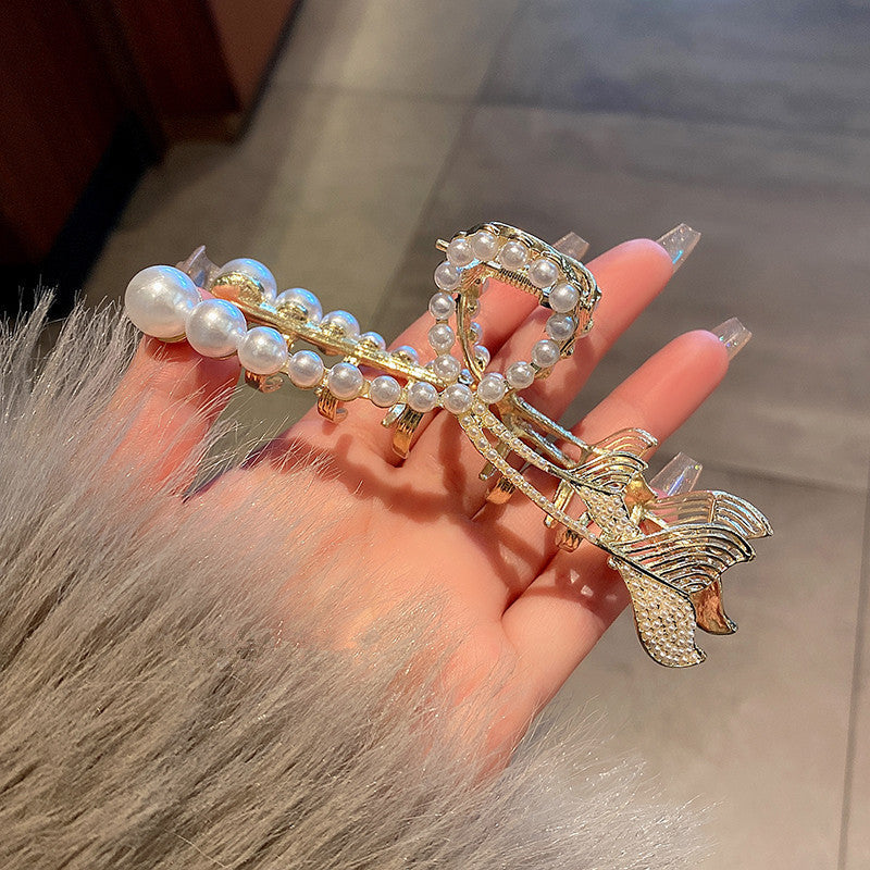 Elegante Haarspange mit Fischschwanz-Perlen