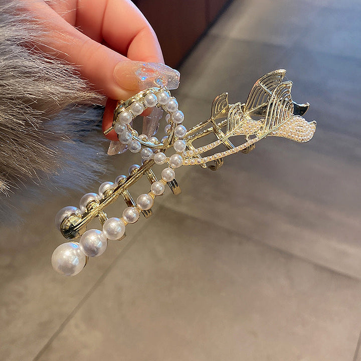 Elegante Haarspange mit Fischschwanz-Perlen